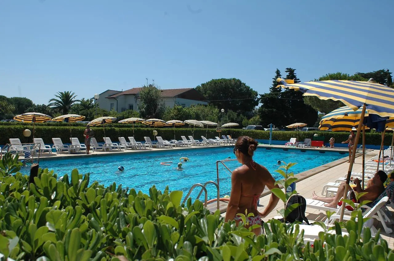Aparthotel Residence Magnolia Marina Di Bibbona