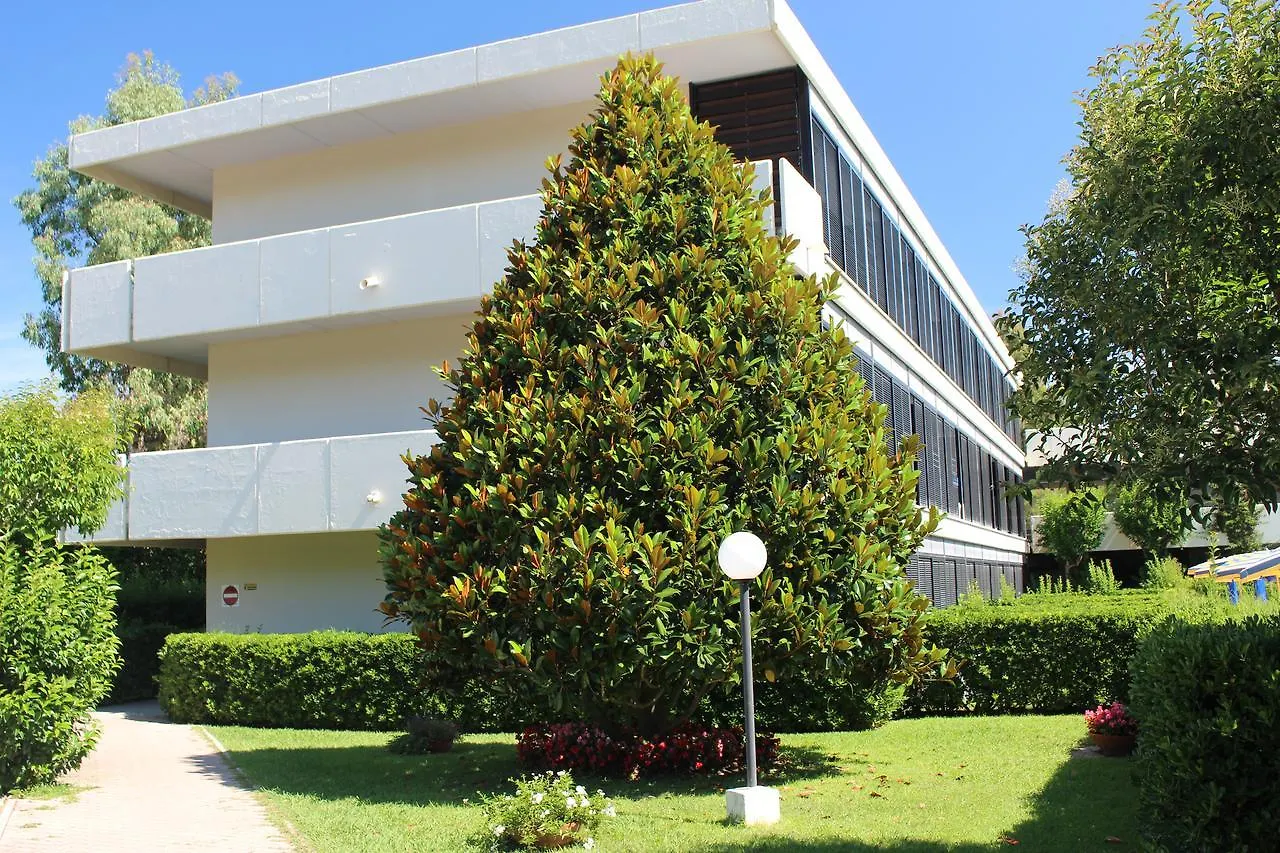 Aparthotel Residence Magnolia Marina Di Bibbona